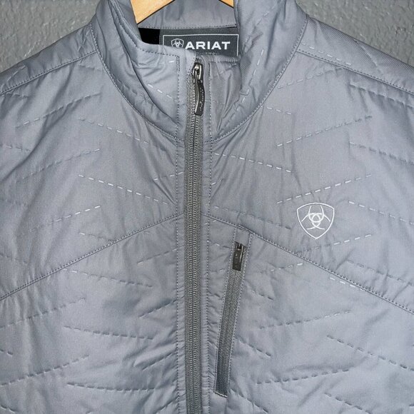 ARIAT Quilted Equestrian Western Insulated  Stable Jacket Technology Equipped -M - Picture 2 of 16